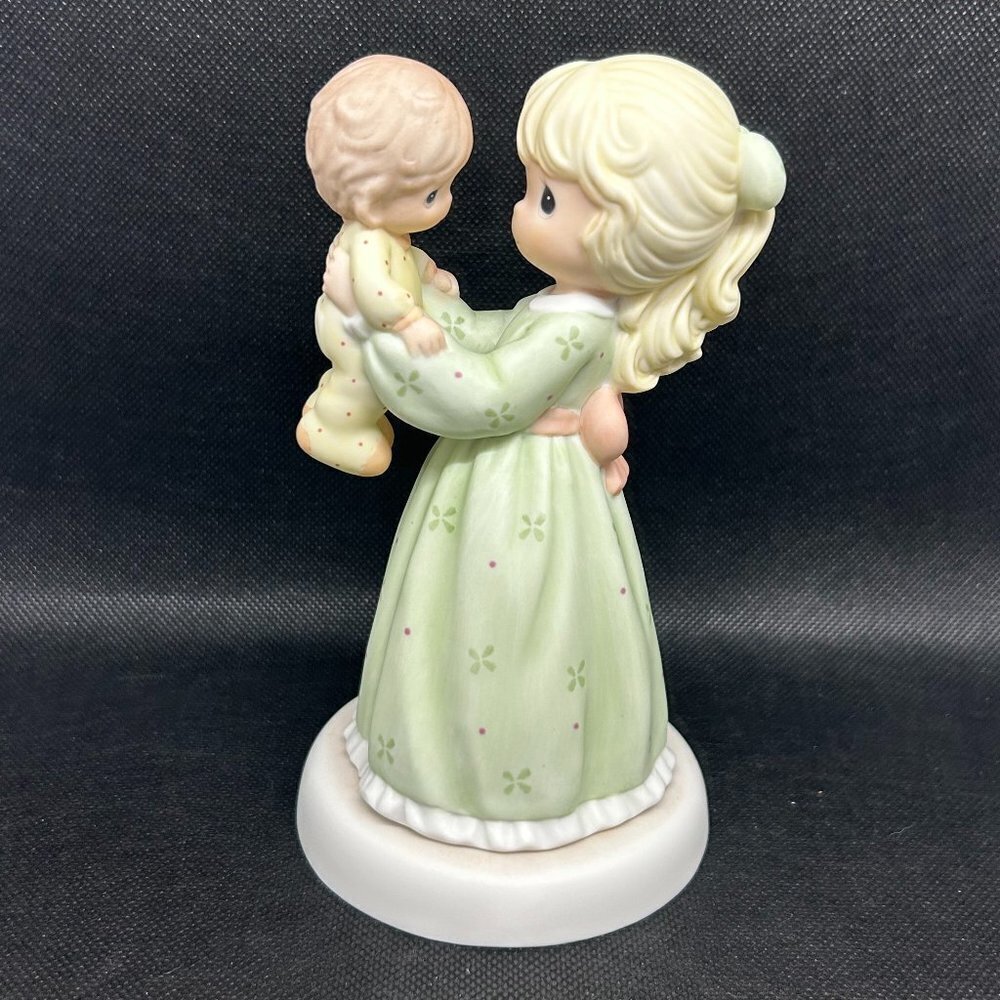 Precious Moments “Happiness Is Being A Mom ” figurine